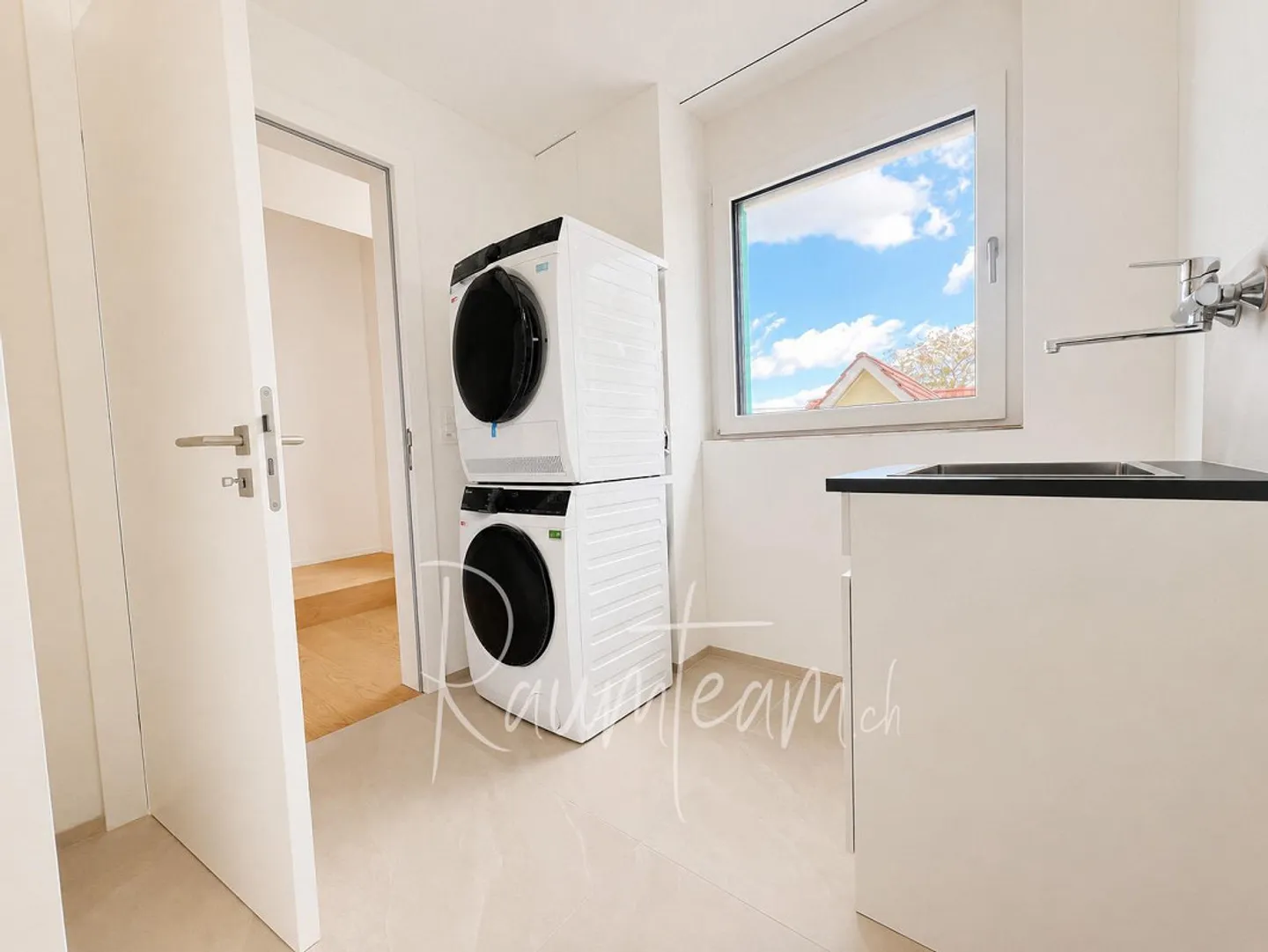 First occupancy: Modern living with Säntis view - Photo 5 of 12
