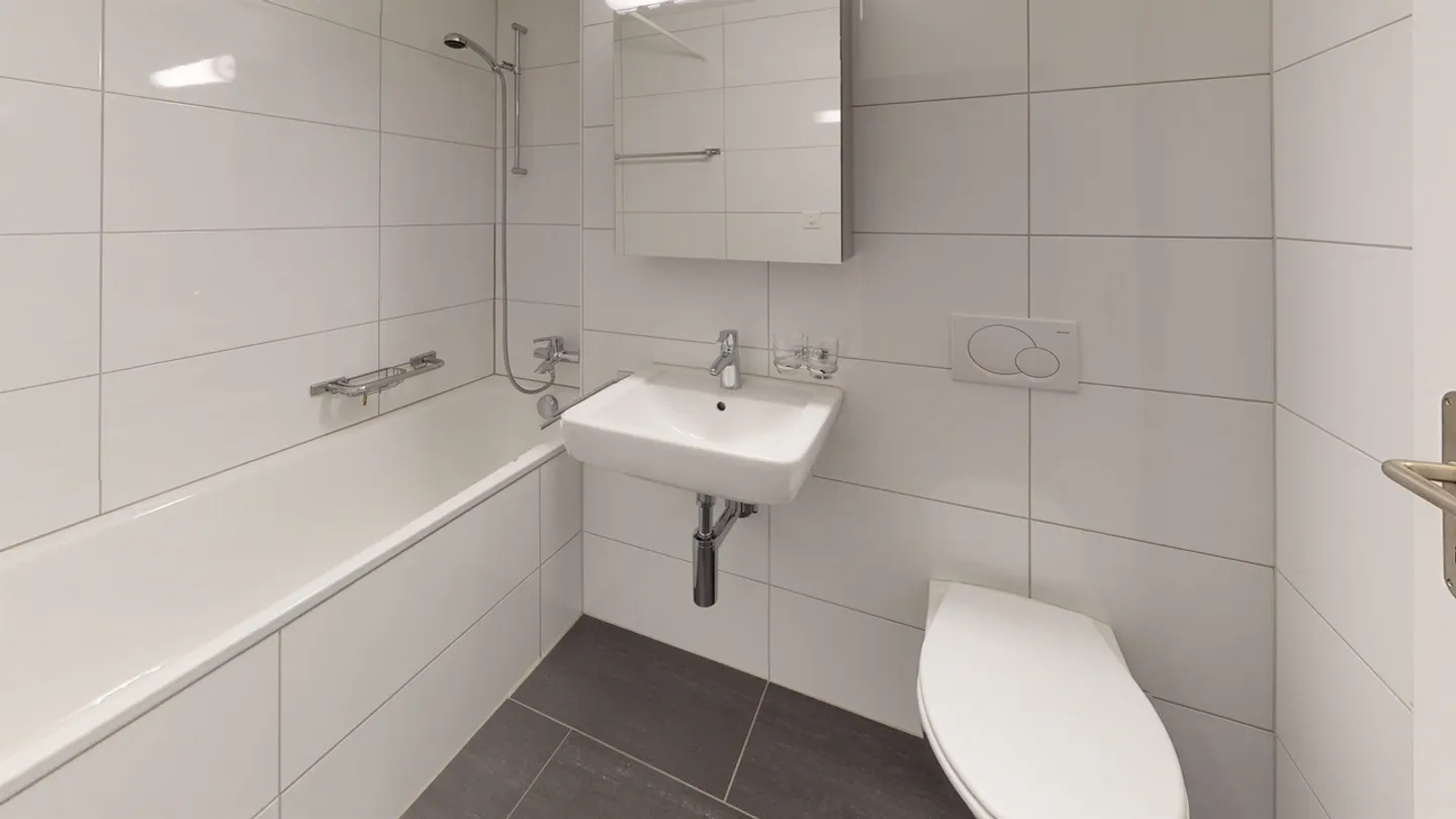 Your new home - great maisonette apartment - Photo 3 of 5