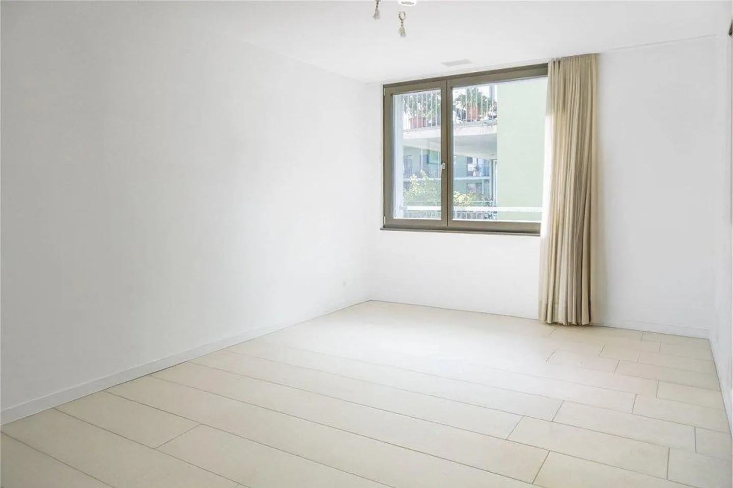 Appartement 3.5 pièces - Foto 7 von 11