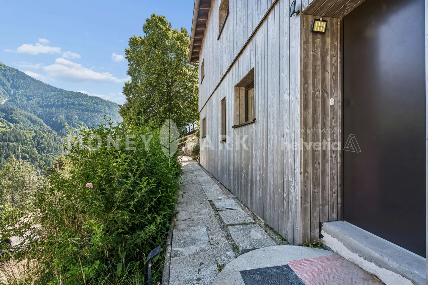Renoviertes Einfamilienhaus - Foto 2 von 11