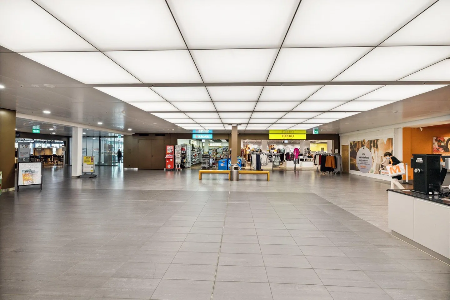 Propriété locative attrayante au 2ème étage du centre commercial Seepark - Photo 3 sur 9