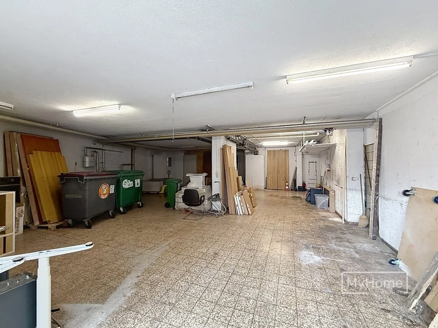 Storage Room/Workshop of 111m2 in the Heart of Western Lausanne - Photo 2 of 4