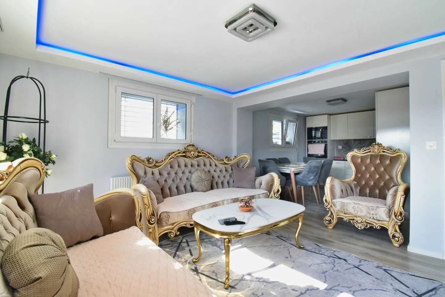 Very beautiful individual villa completely renovated. - Photo 4 of 11