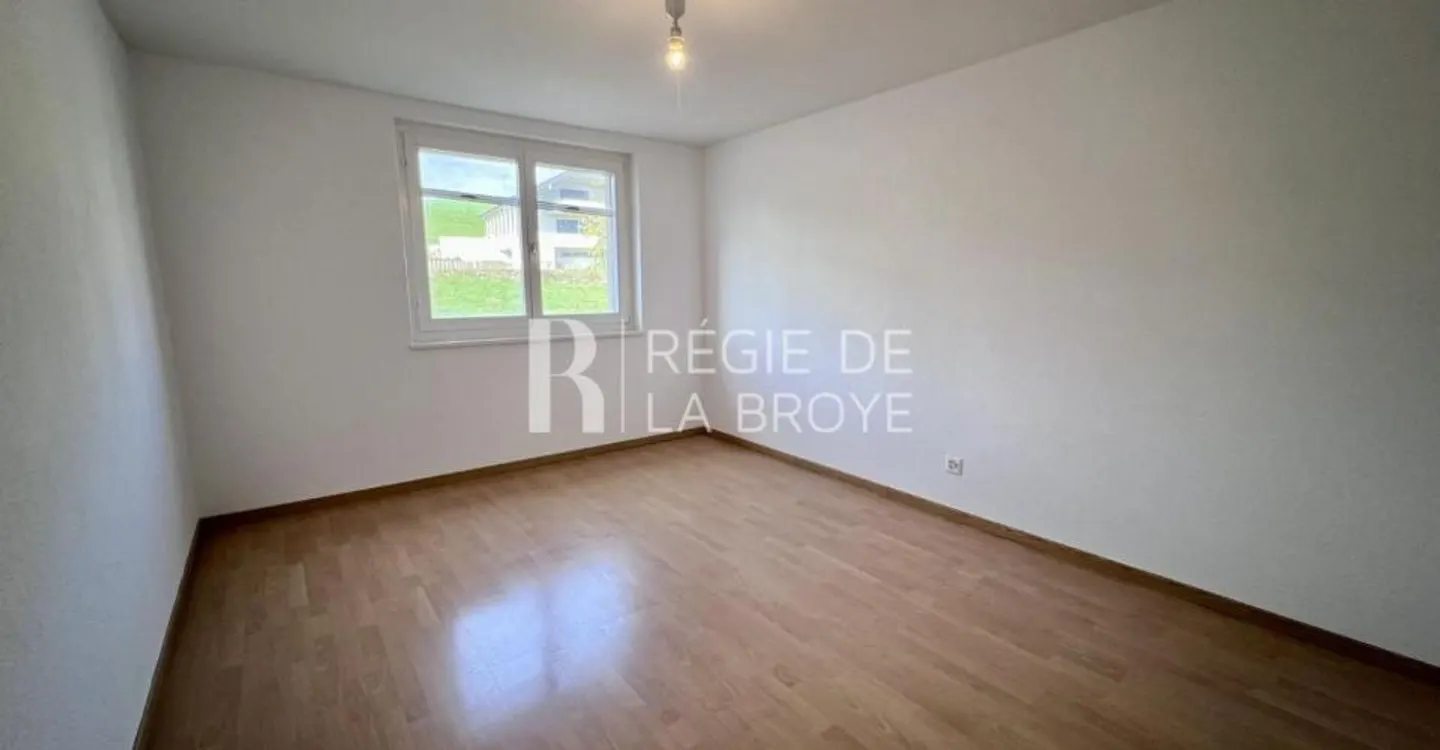 Appartement rénové de 2.5 pièces à Champtauroz - Foto 9 di 13