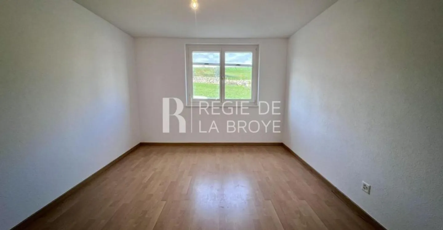 Appartement rénové de 2.5 pièces à Champtauroz - Foto 10 di 13
