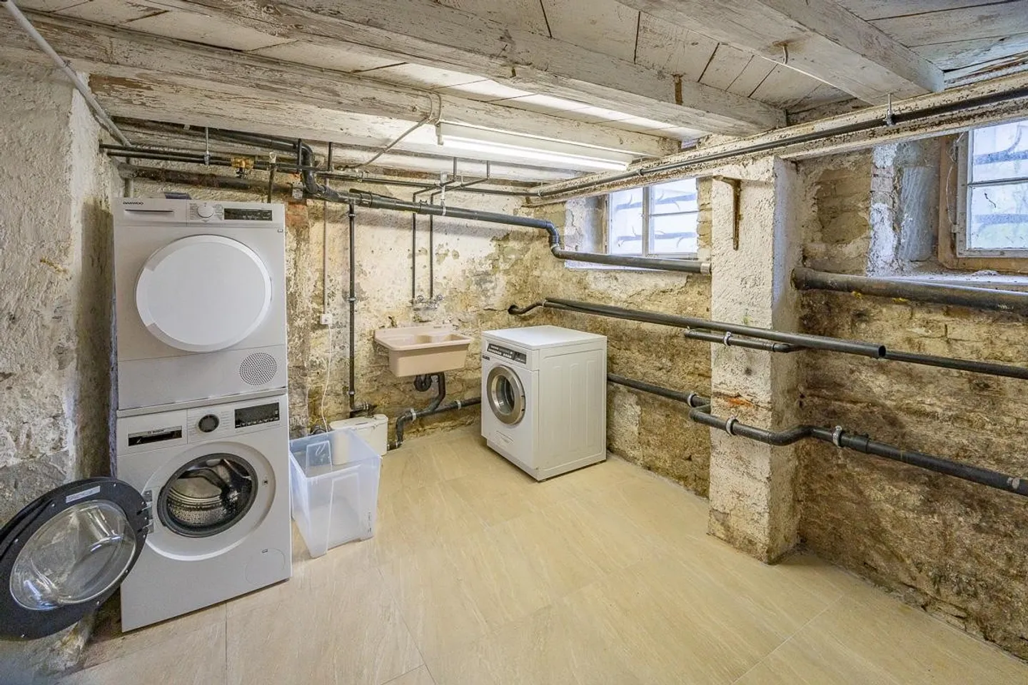 Maison multifamiliale avec espace commercial - directement à la gare de Rorschach Stadt - Photo 9 sur 10