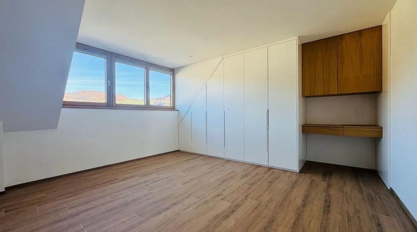 Helle, moderne 3½-Zimmer-Maisonettewohnung mit Wintergarten an idealer Lage in Itingen - Foto 10 von 11