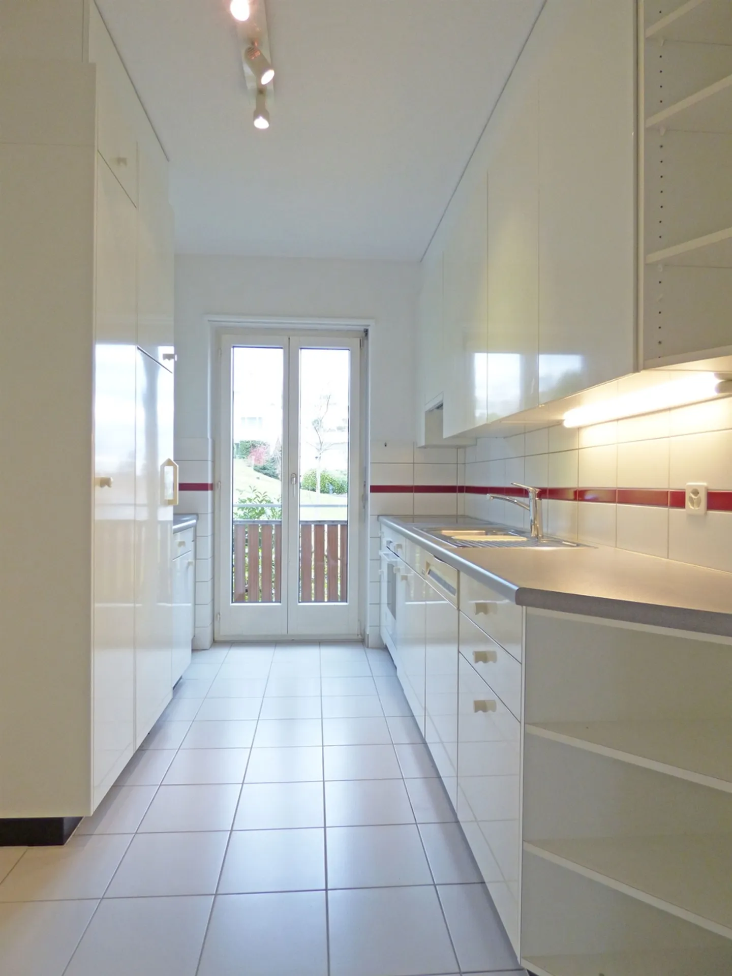 New Year - New Apartment? - Photo 11 of 13