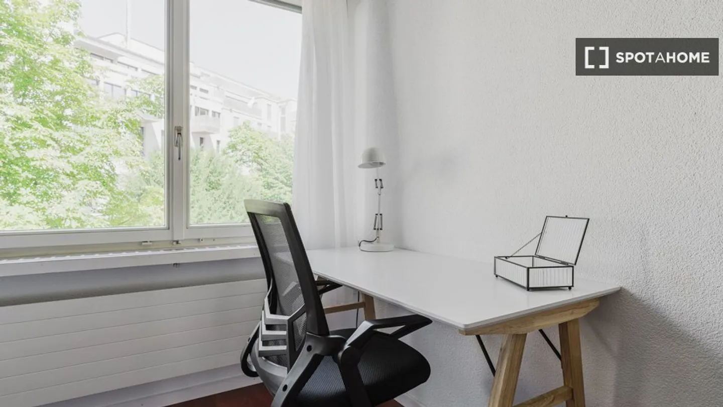 Entdecke, besichtige und miete dein neues Zuhause online mit vollem Vertrauen. - Foto 9 von 16