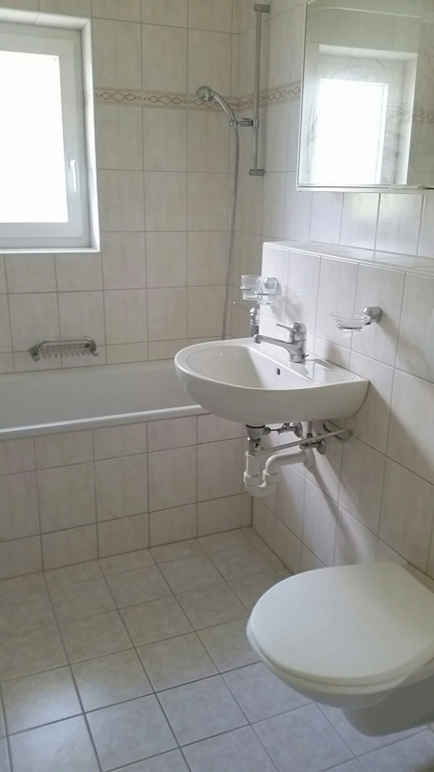 Appartamento 3 camere in affitto in una posizione privilegiata - Foto 4 di 5