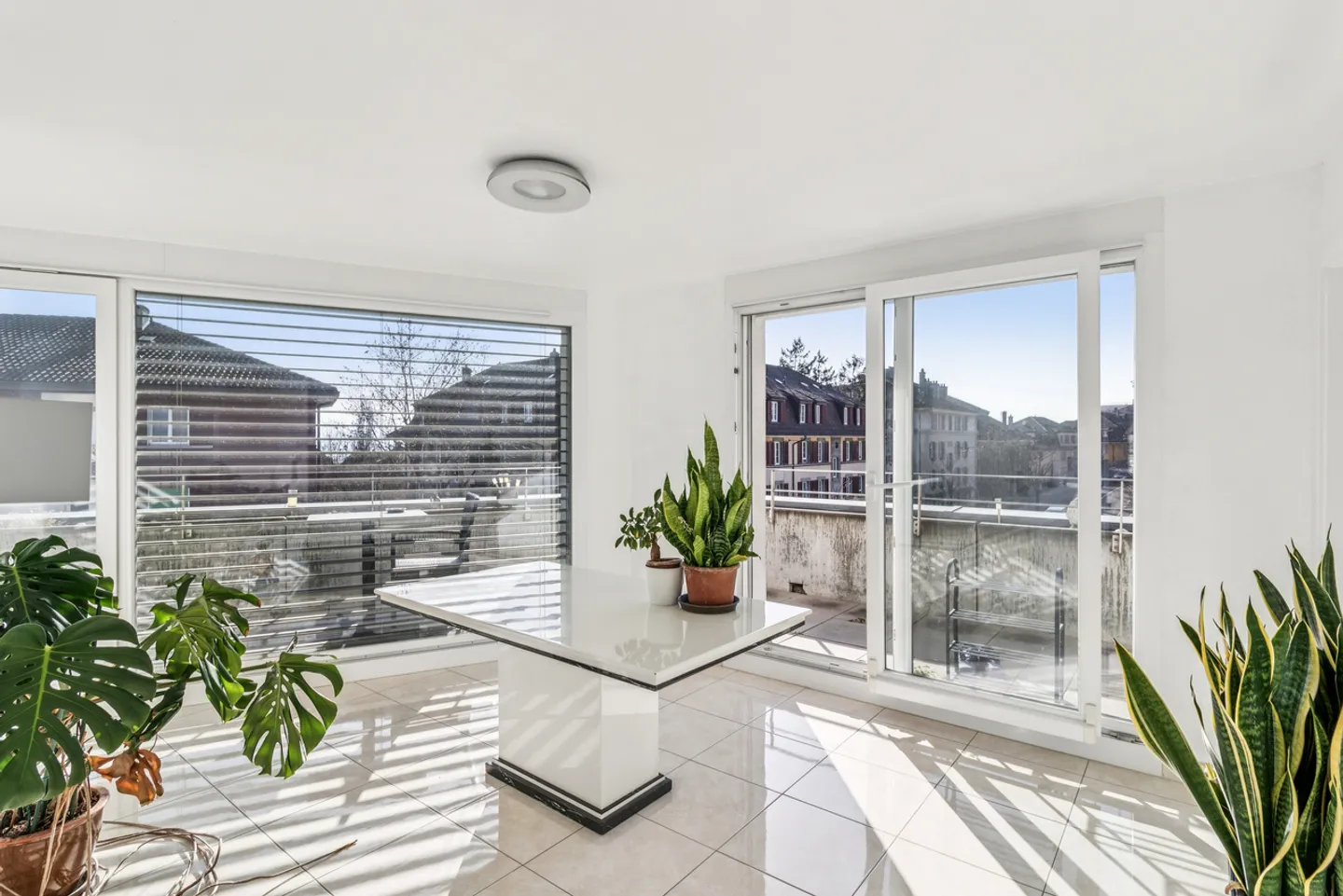 Rare duplex penthouse moderne entre Lausanne et Pully - Photo 3 sur 12