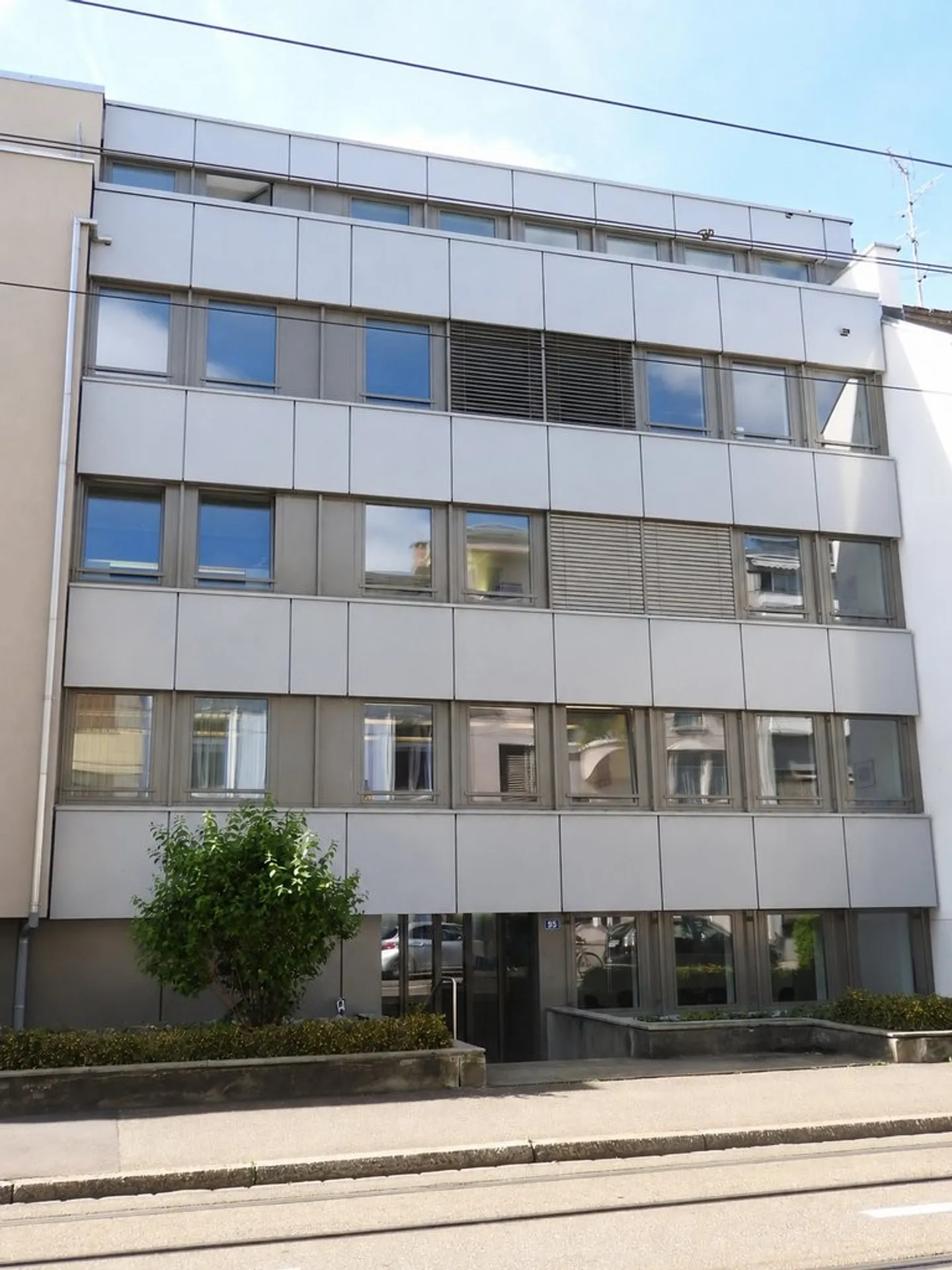 Prima locazione dopo ristrutturazione - Appartamento elegante nel cuore di Basilea - Foto 1 di 5