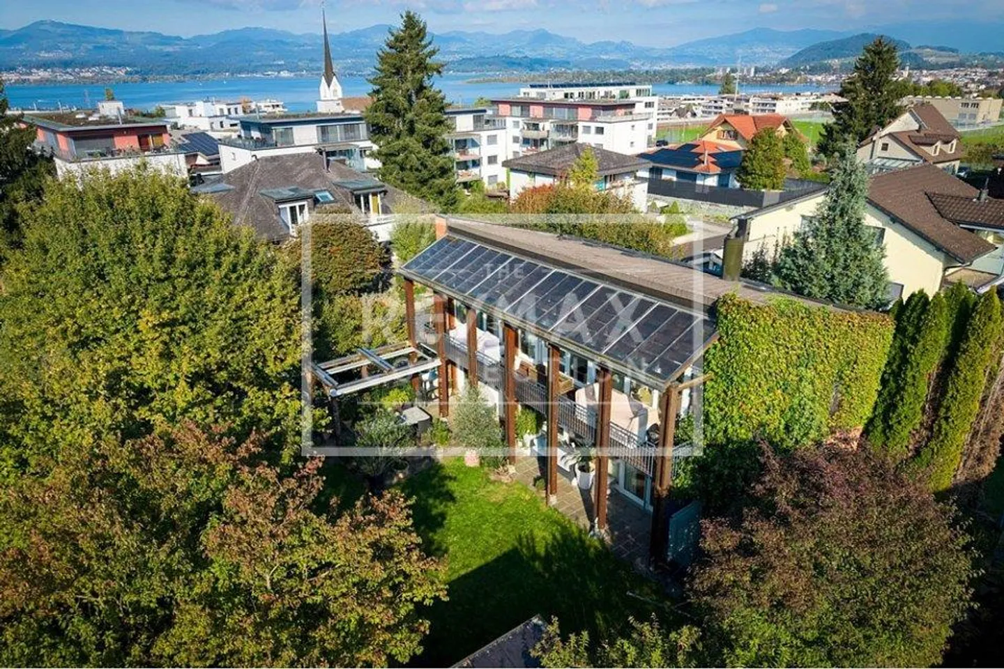 Maison 7.5 pièces - Foto 1 von 13