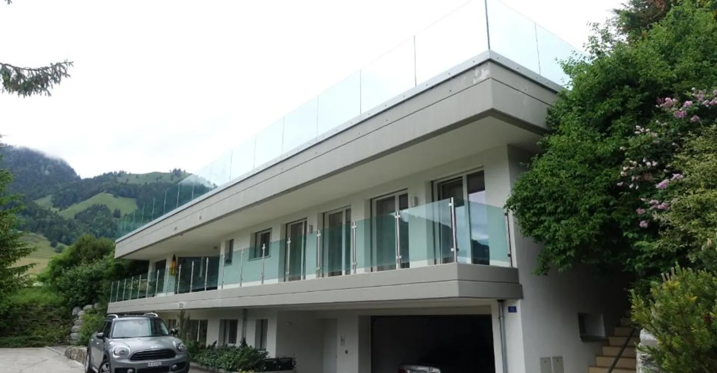 2.5-room apartment located on the ground floor - Photo 1 of 9
