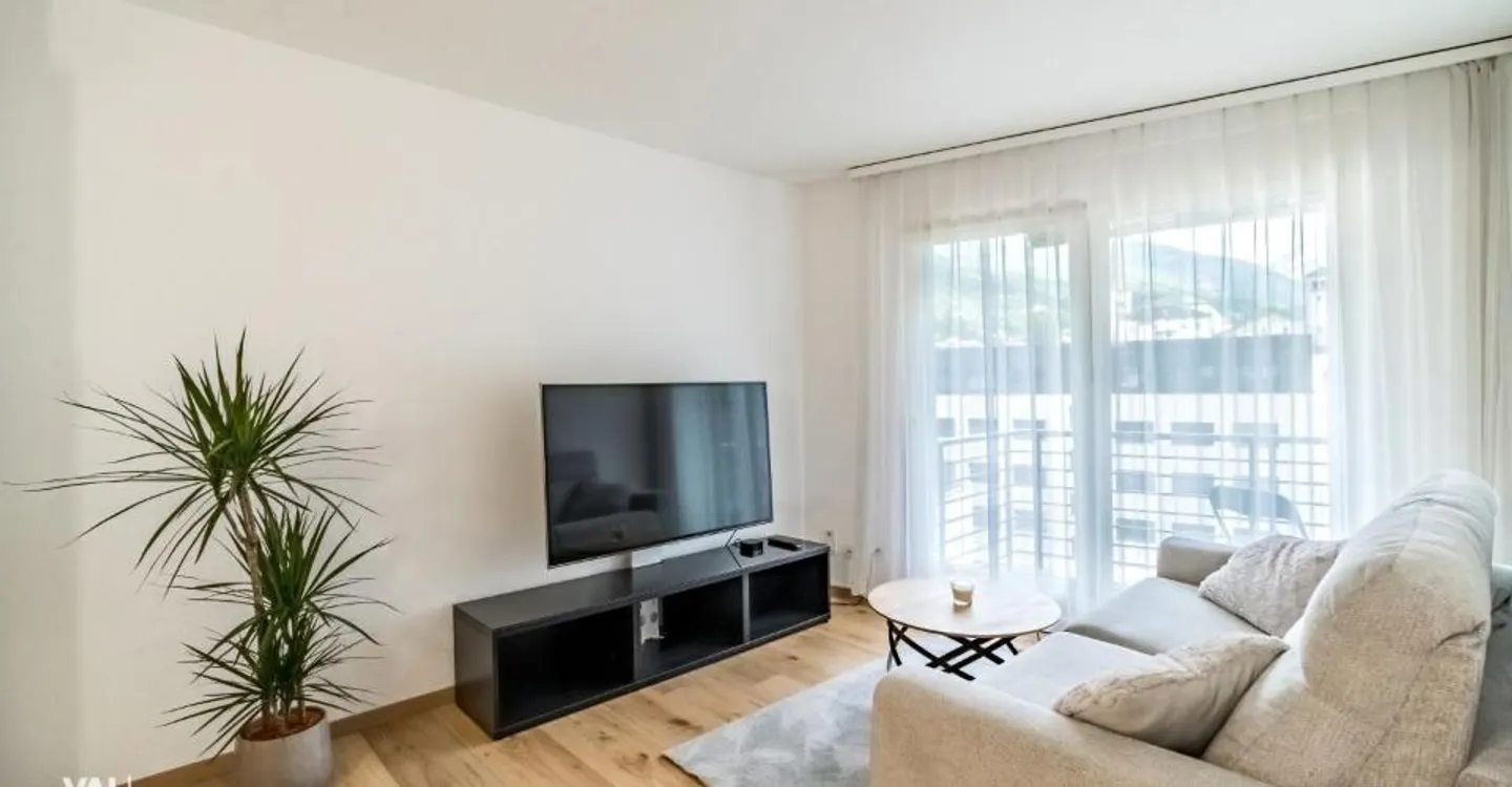 Helle, möblierte Wohnung an hervorragender, zentraler Lage im Herzen von Visp - Photo 3 of 10