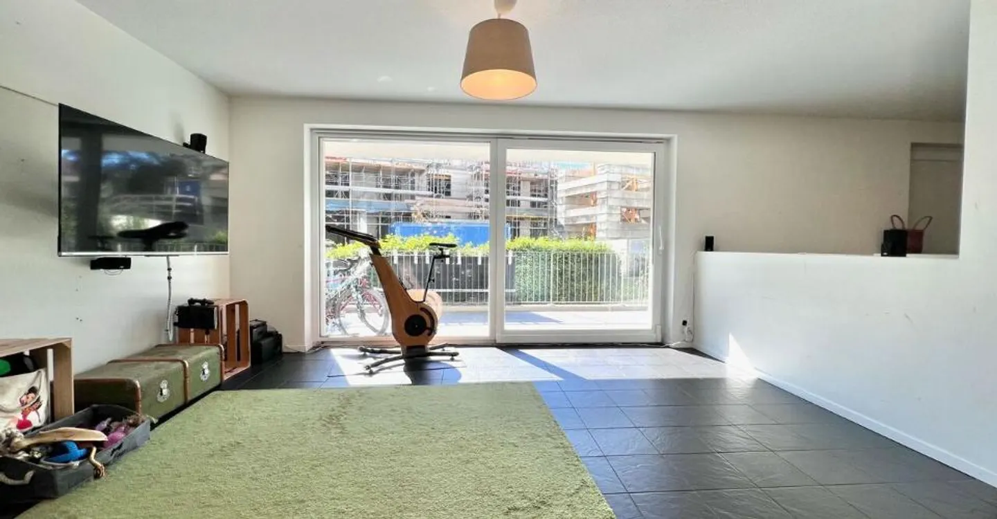 Duplex Apartment with Garden - Photo 4 of 13