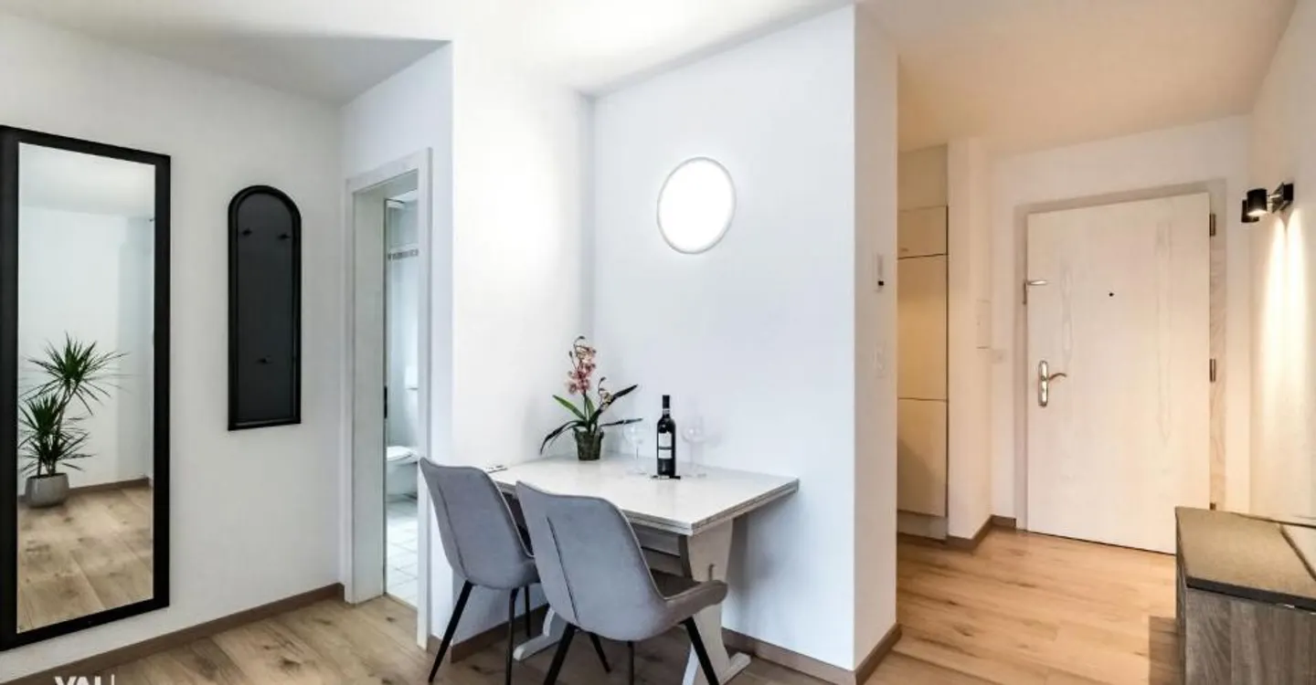Helle, möblierte Wohnung an hervorragender, zentraler Lage im Herzen von Visp - Photo 5 of 10