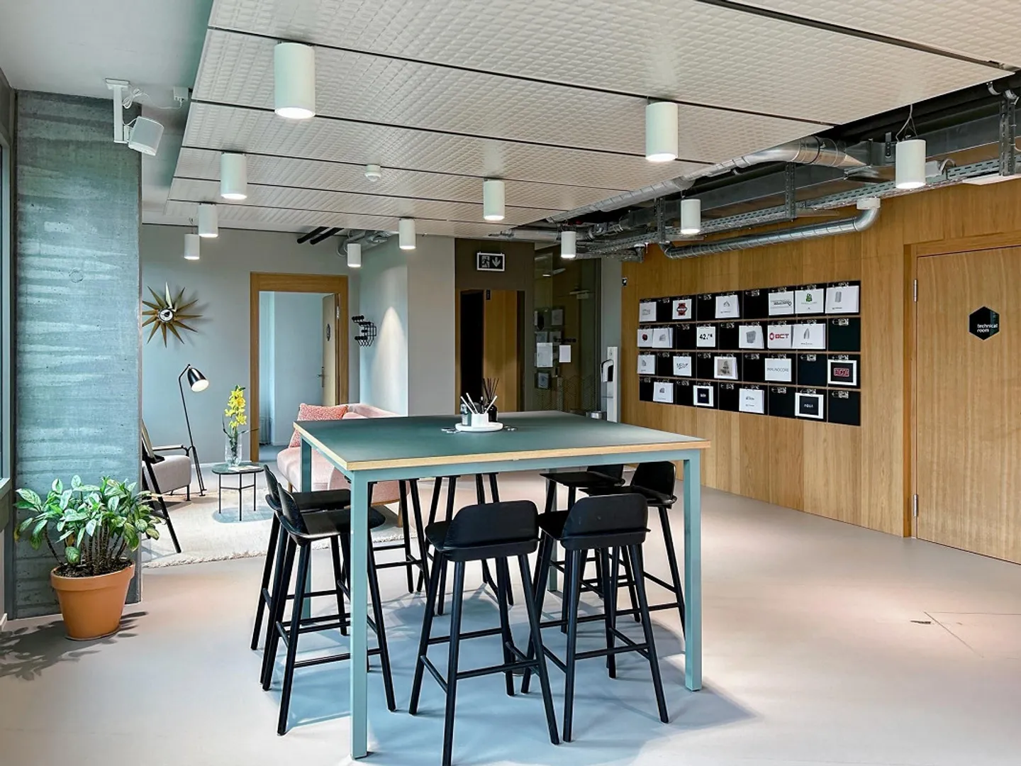 Maßgeschneidertes Büro für 4 in Zug - Foto 7 von 10