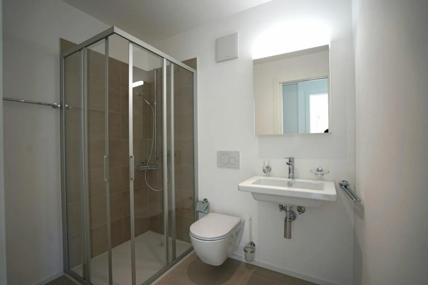 Nuovo appartamento di 3,5 stanze in centro - Foto 4 di 5