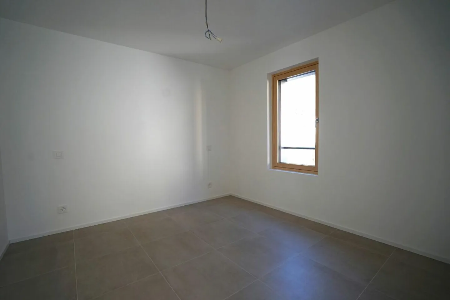 Nuovo appartamento di 3,5 stanze in centro - Foto 2 di 5