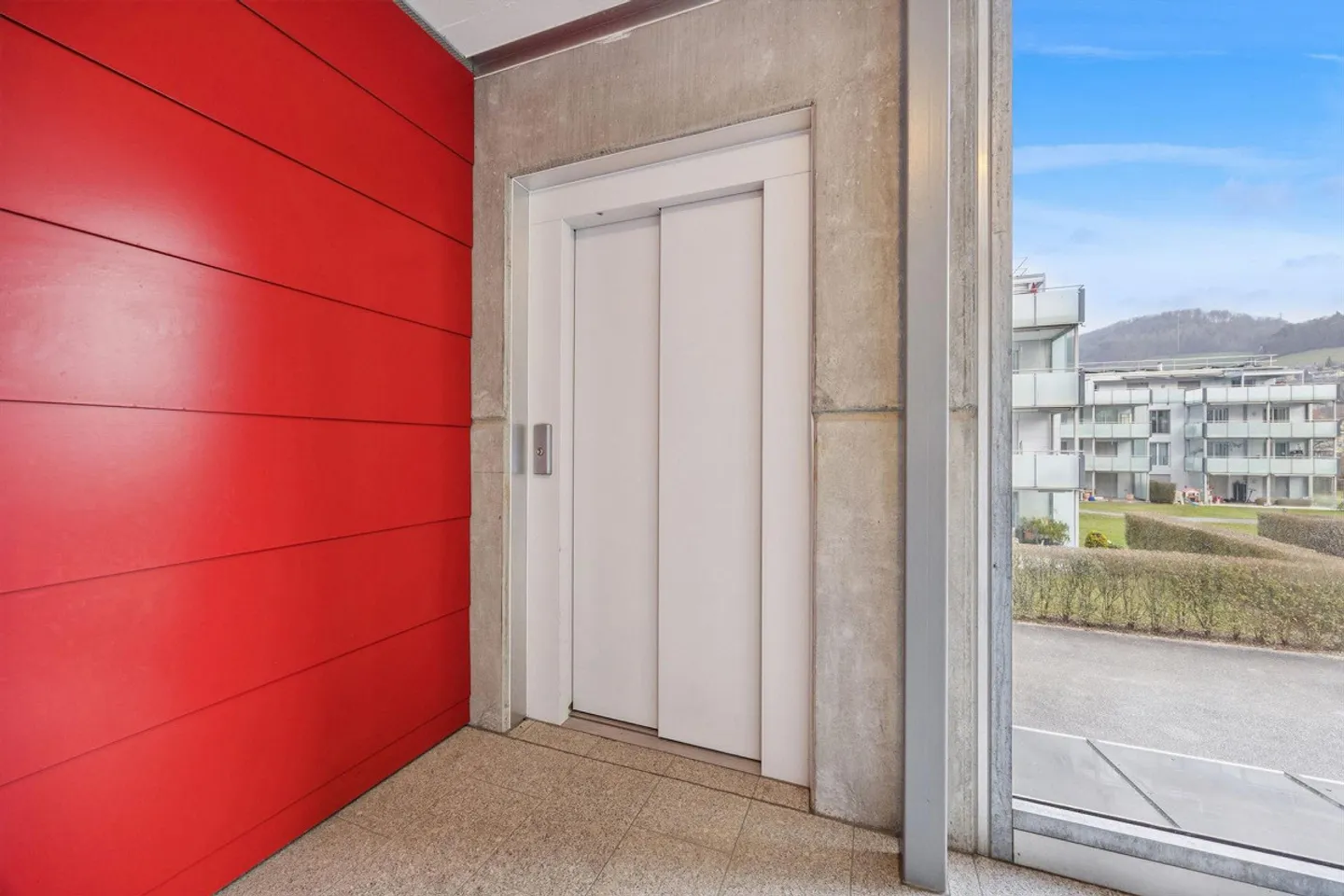 Appartement spacieux avec grande terrasse - Photo 11 sur 13