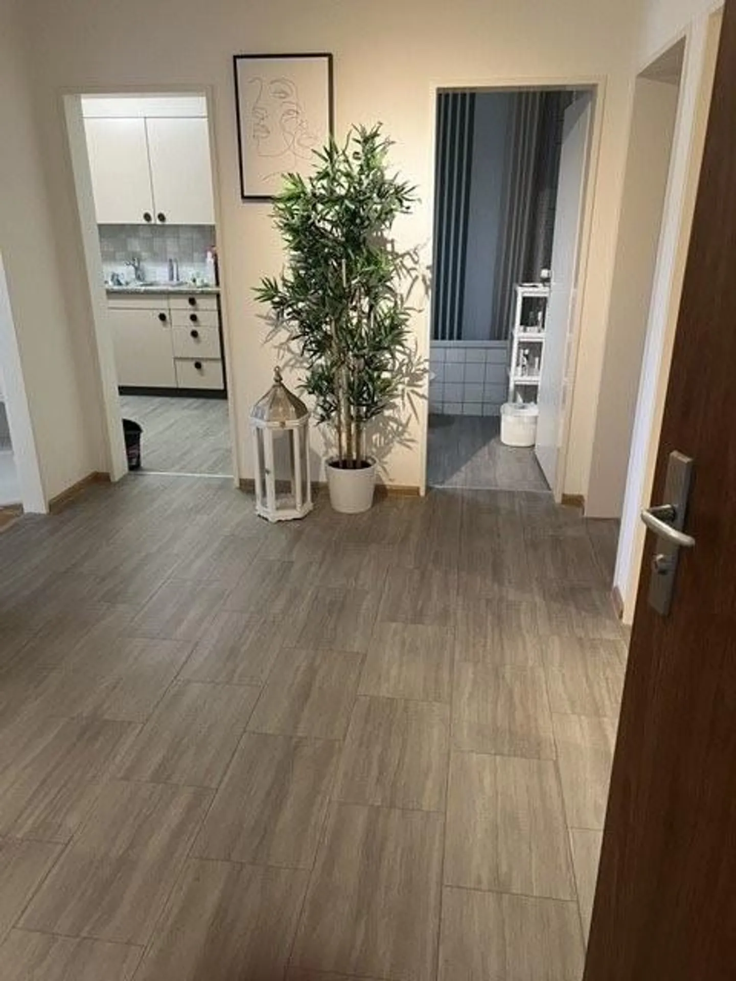 Espace commercial attrayant à louer à Therwil - Photo 2 sur 7