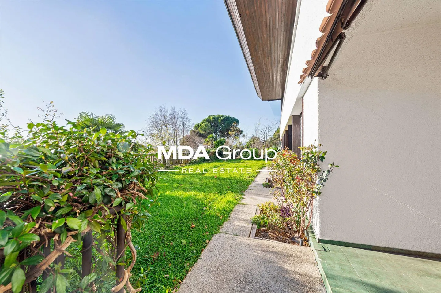 Villa - Morbio Inferiore - Foto 1 von 13