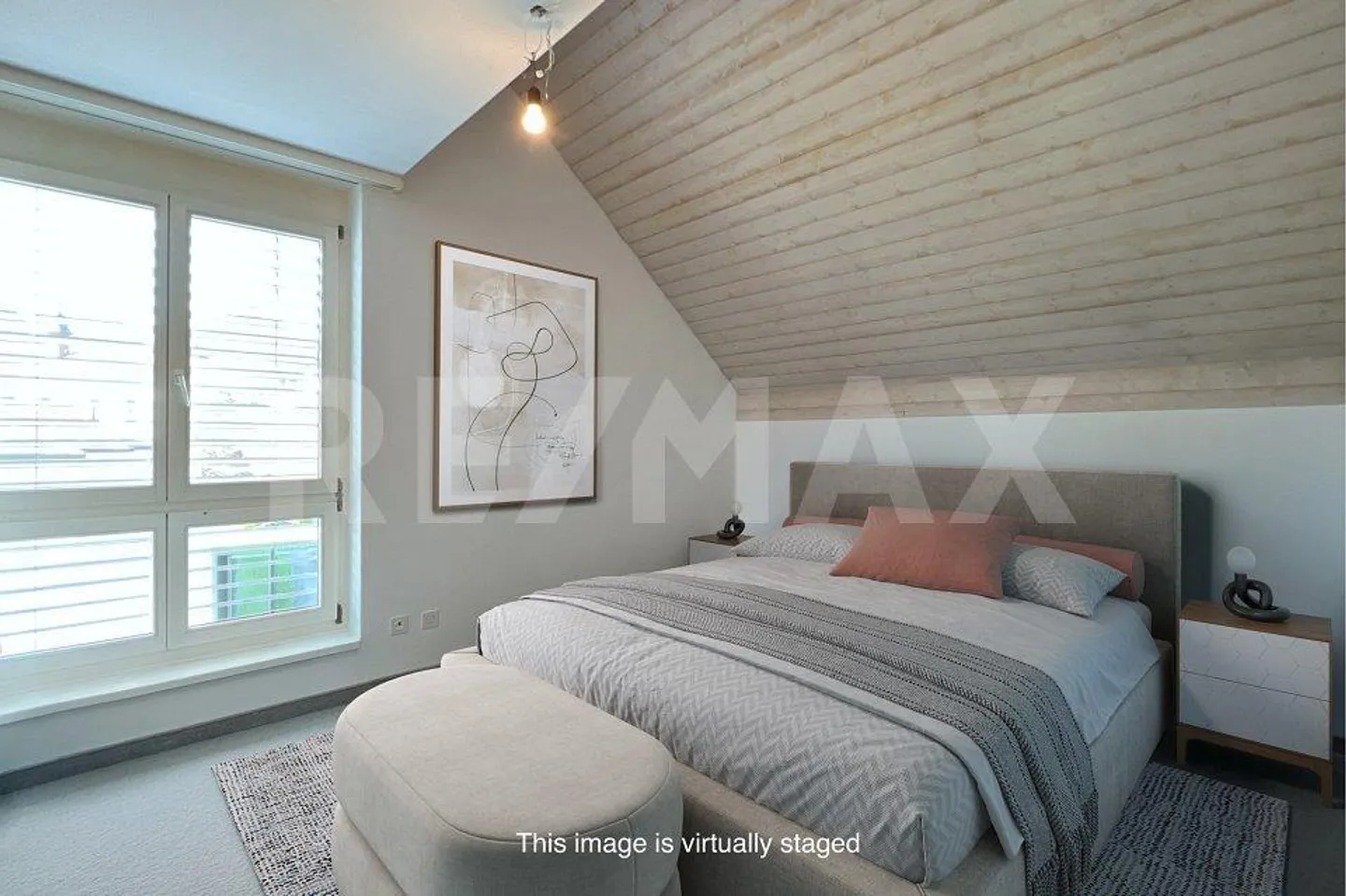 Bright 4.5-room attic apartment with balcony in a quiet location - Photo 6 of 13