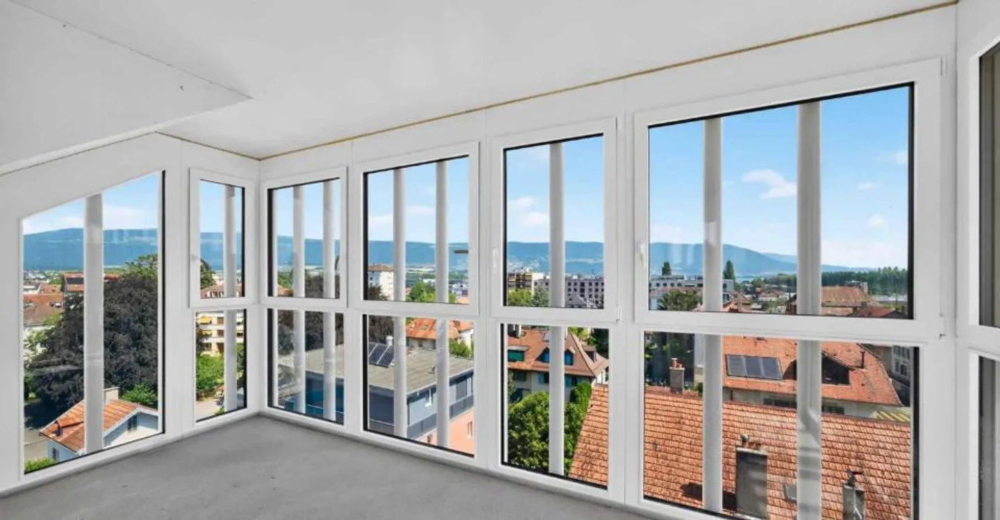 Unique Office in Yverdon Tower - Photo 2 of 12