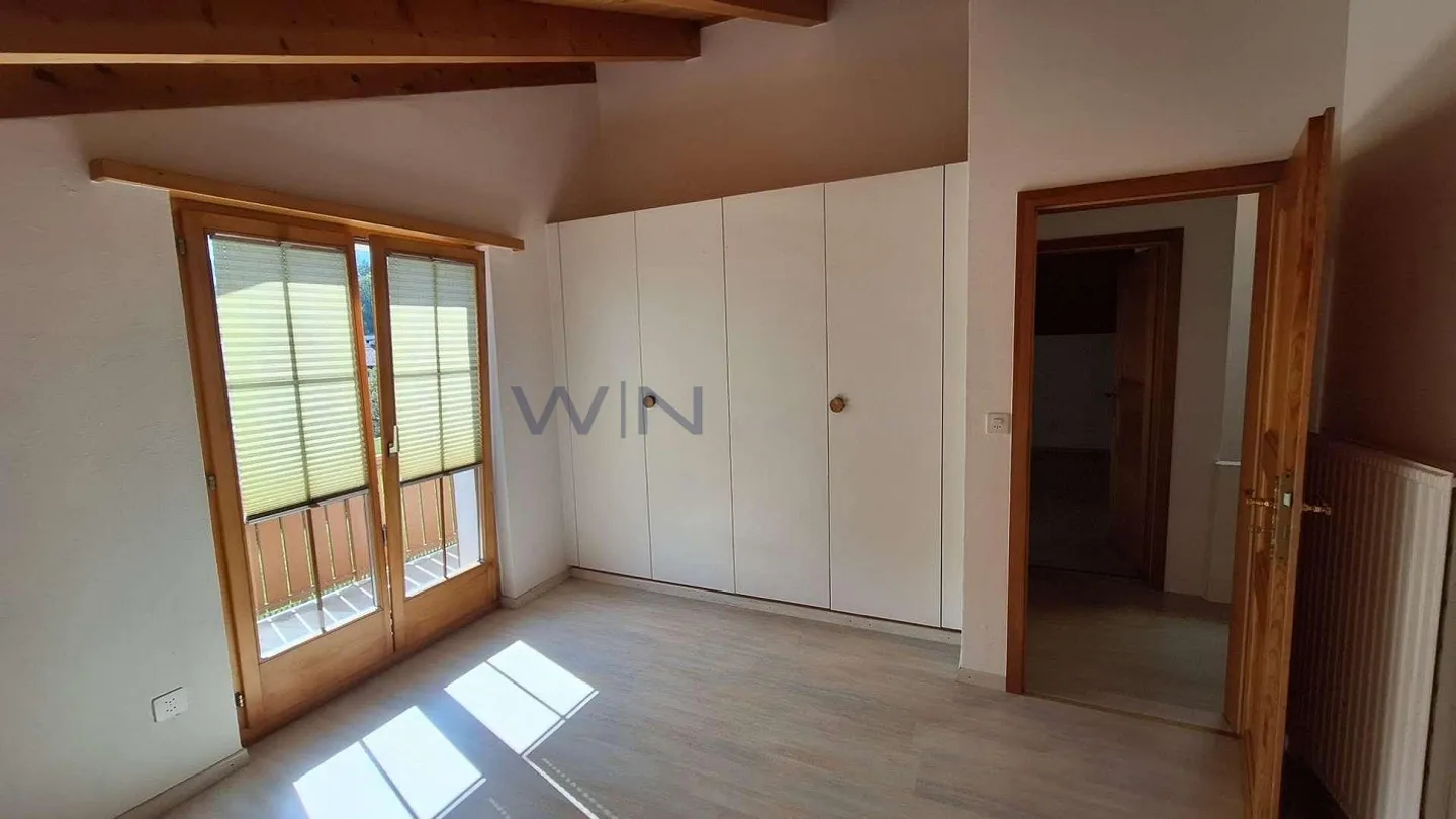 Casa unifamiliare di 6 stanze in posizione privilegiata - Foto 6 di 12