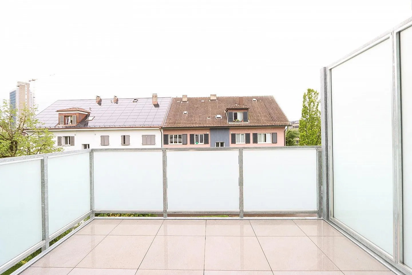 Appartement moderne dans un quartier calme - Photo 8 sur 8