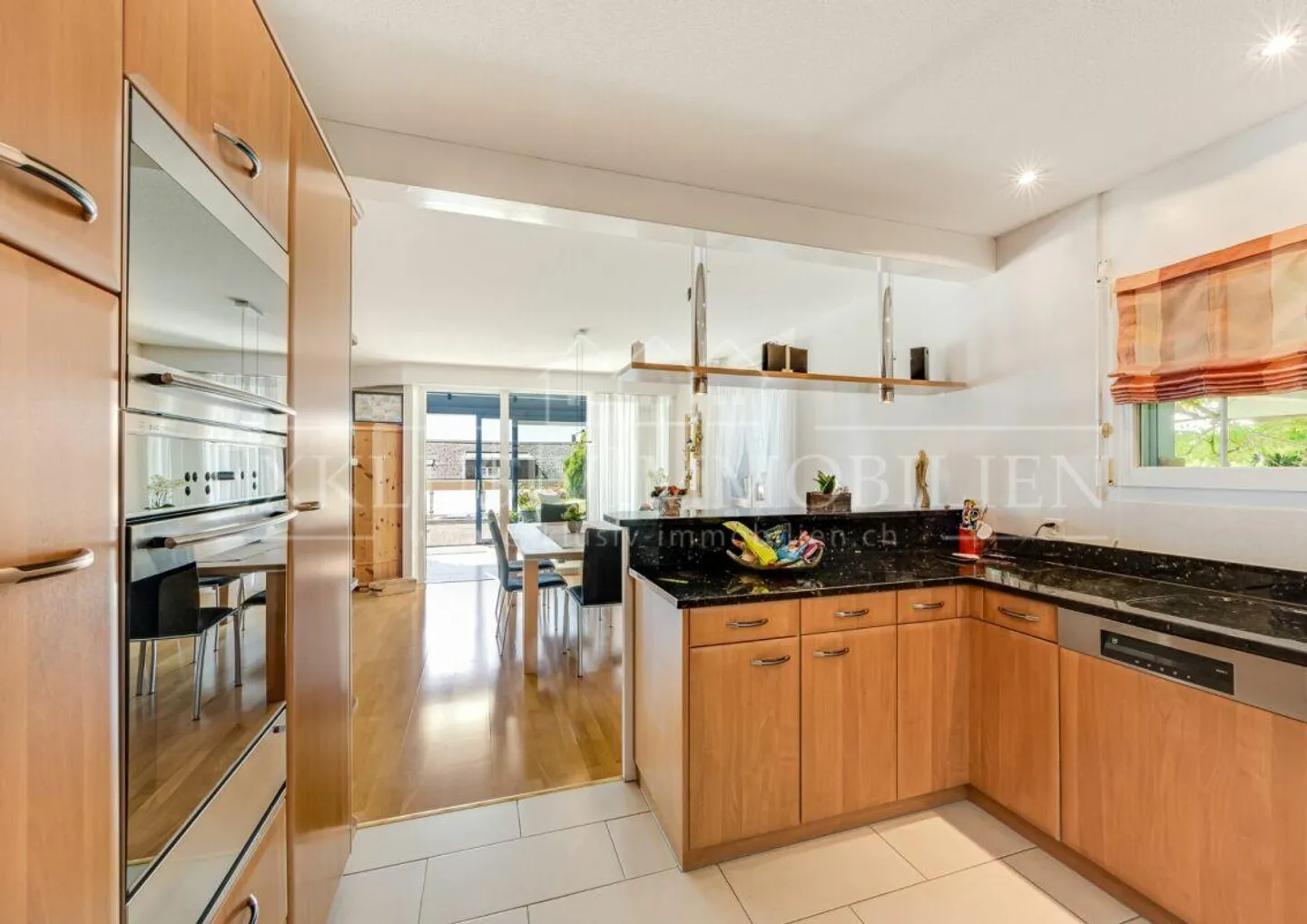 Maison avec beaucoup de lumière et de charme - Photo 3 sur 9