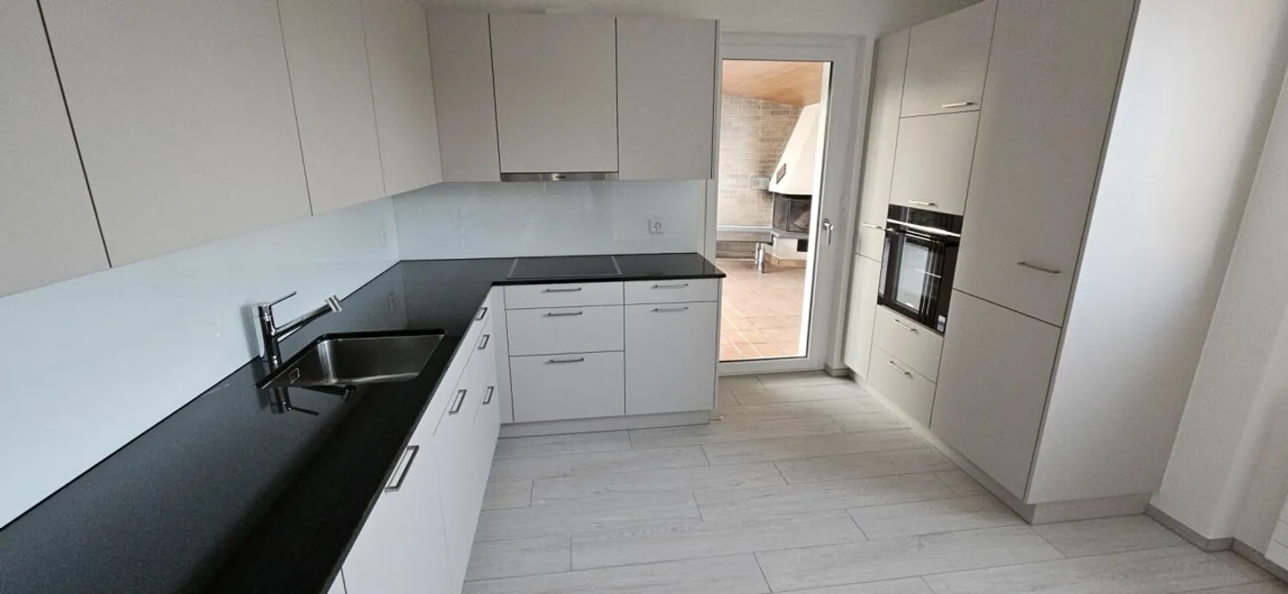 Charmantes Einfamilienhaus mit Garten - Foto 2 von 13