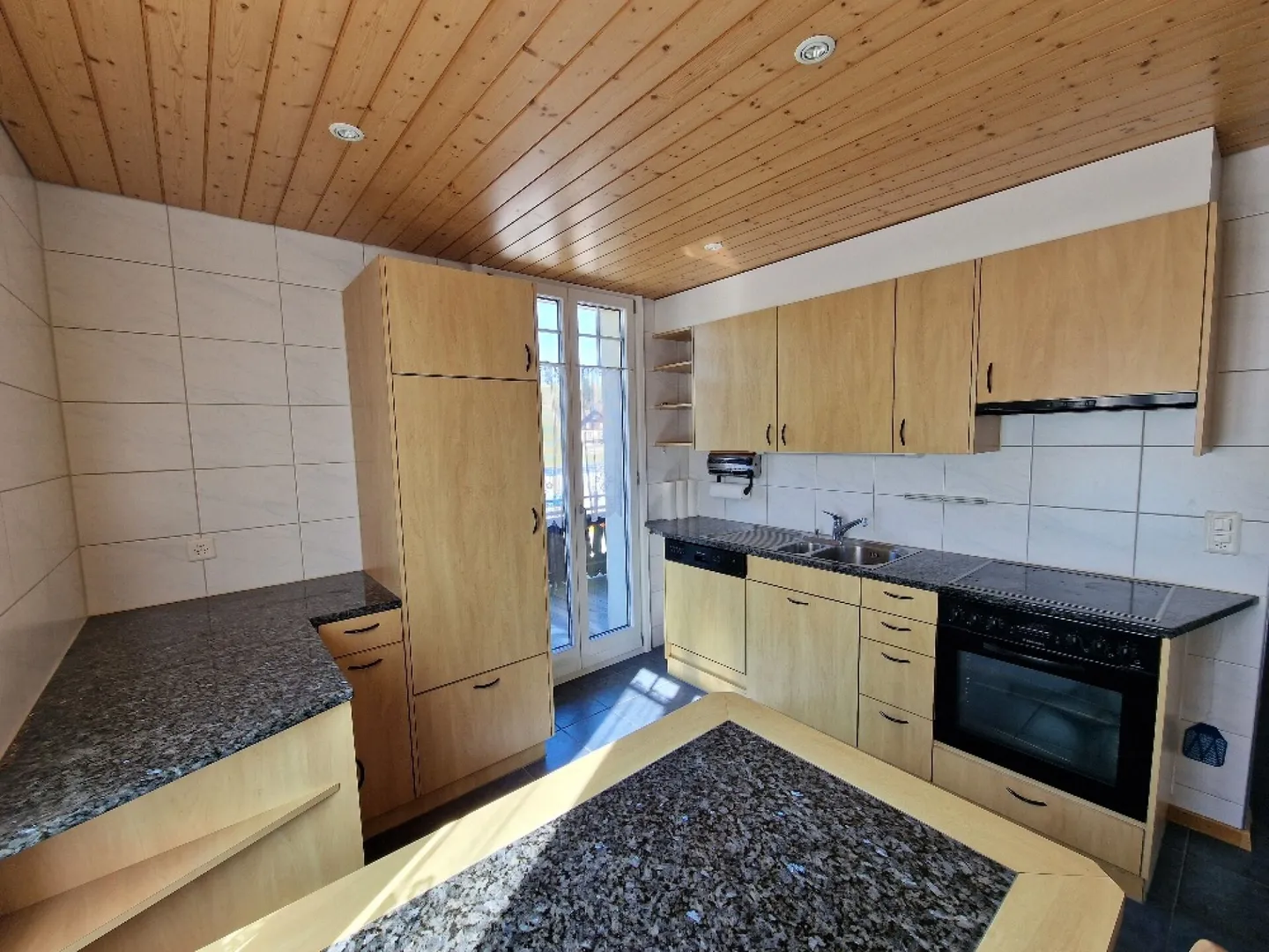 Vendita di immobile residenziale e commerciale - Foto 2 di 5