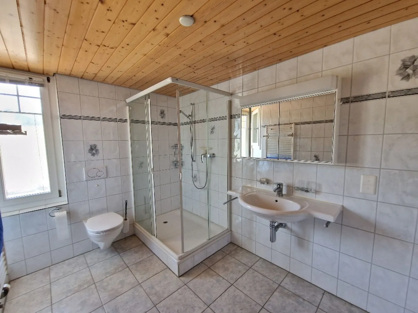 Vendita di immobile residenziale e commerciale - Foto 3 di 5