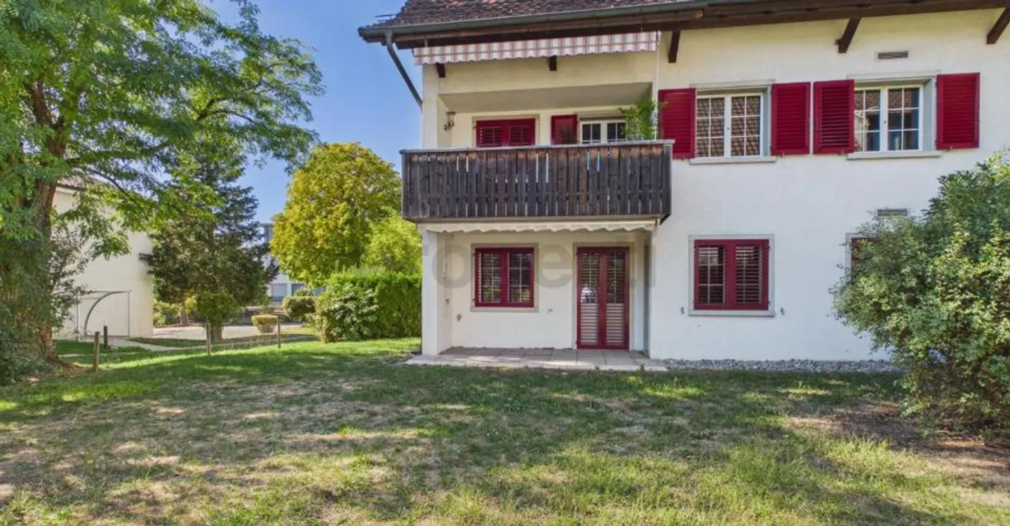 Appartement de jardin confortable de 3,5 pièces avec cheminée et potentiel de conception - Photo 1 sur 11