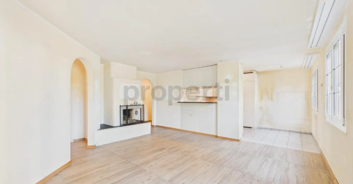 Appartement de jardin confortable de 3,5 pièces avec cheminée et potentiel de conception - Photo 4 sur 11