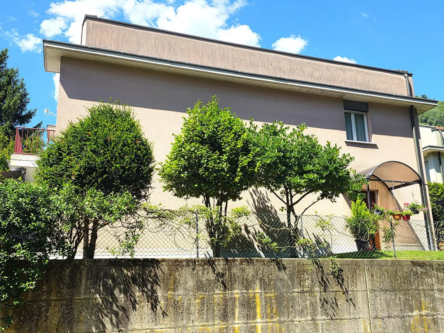 Spaziosa villetta a Gorduno - Foto 2 di 20