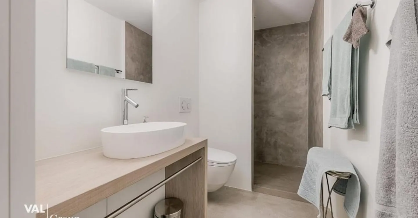 Stunning Apartment with Mountain View - Photo 10 of 12