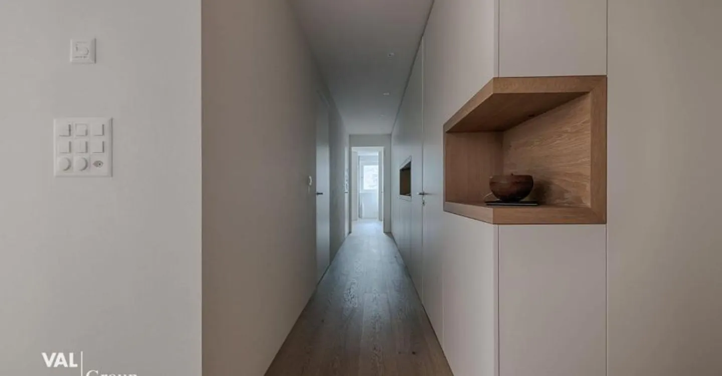 Stunning Apartment with Mountain View - Photo 7 of 12