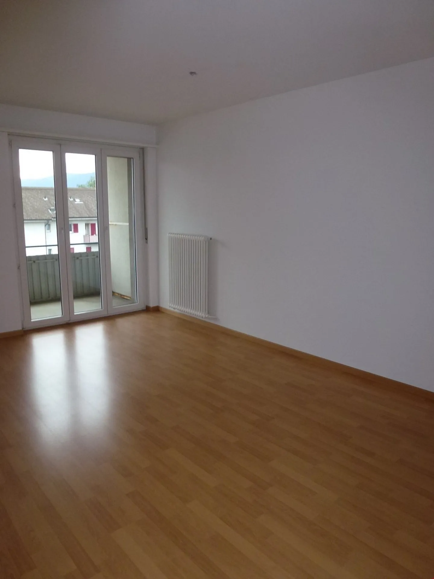 Appartamento spazioso di 4 stanze - Foto 4 di 9