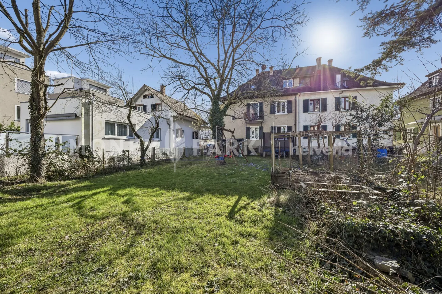 Well-preserved semi-detached house with garden - Photo 5 of 8