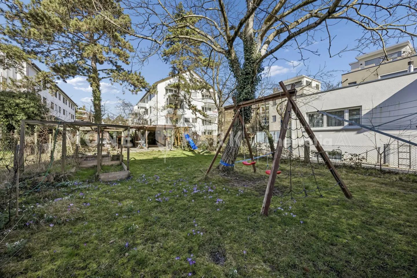 Well-preserved semi-detached house with garden - Photo 6 of 8