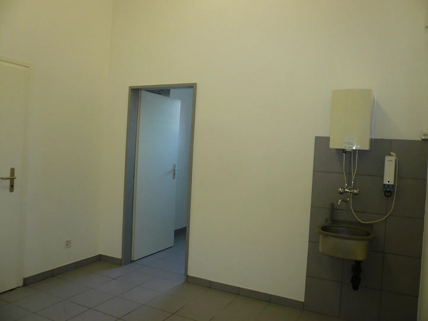 Large retail space in a central location in Kreuzlingen - Photo 6 of 9