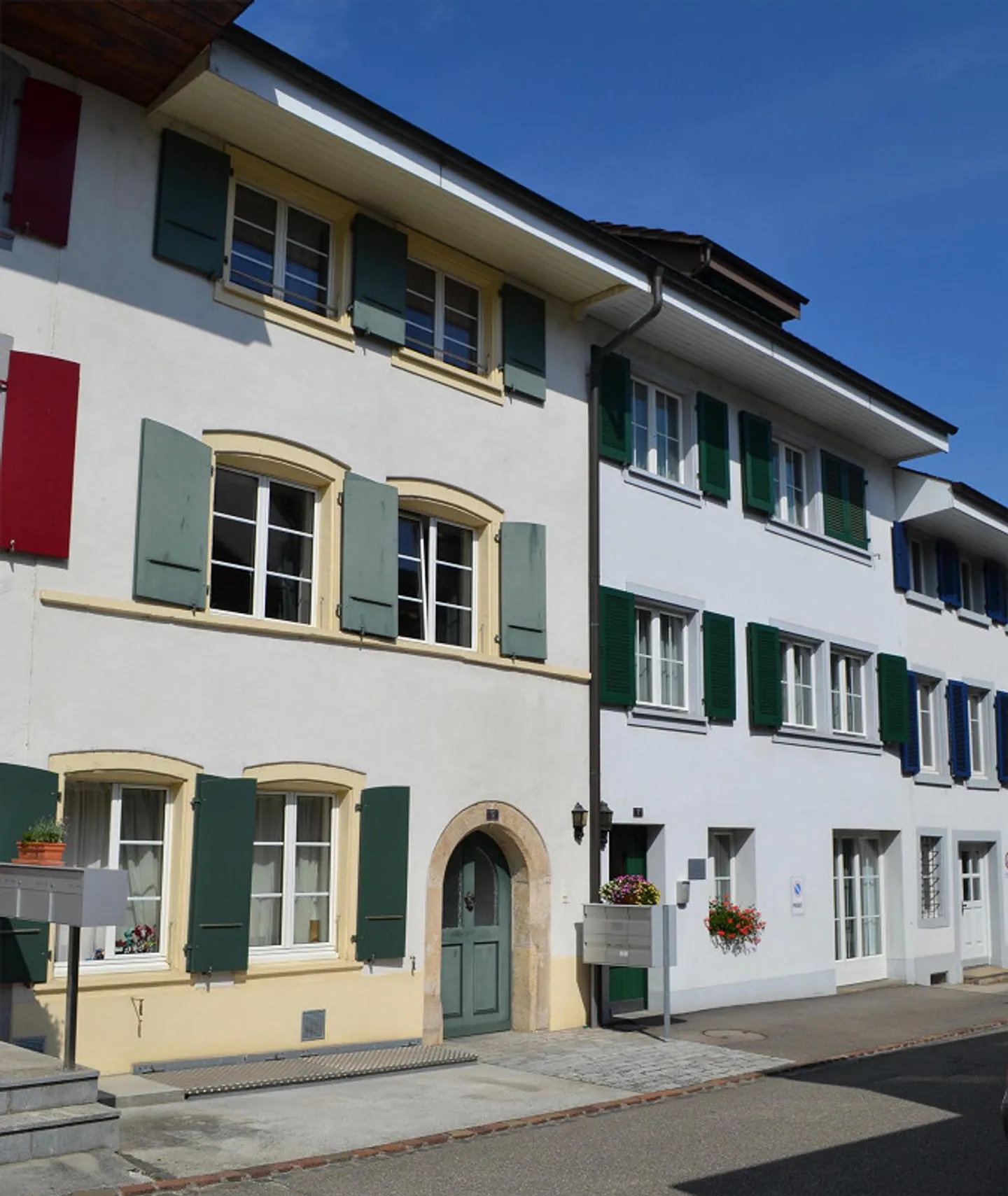 Gemütliche 2.5 Zimmer-Dachwohnung im Dorfkern - Photo 1 of 16