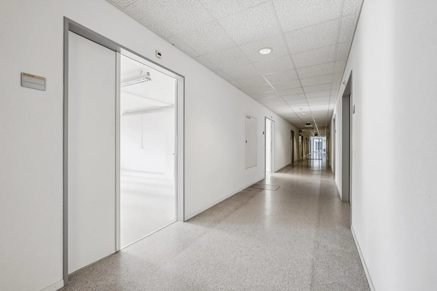 Attraktive Büroflächen mit Seesicht - Foto 7 von 9