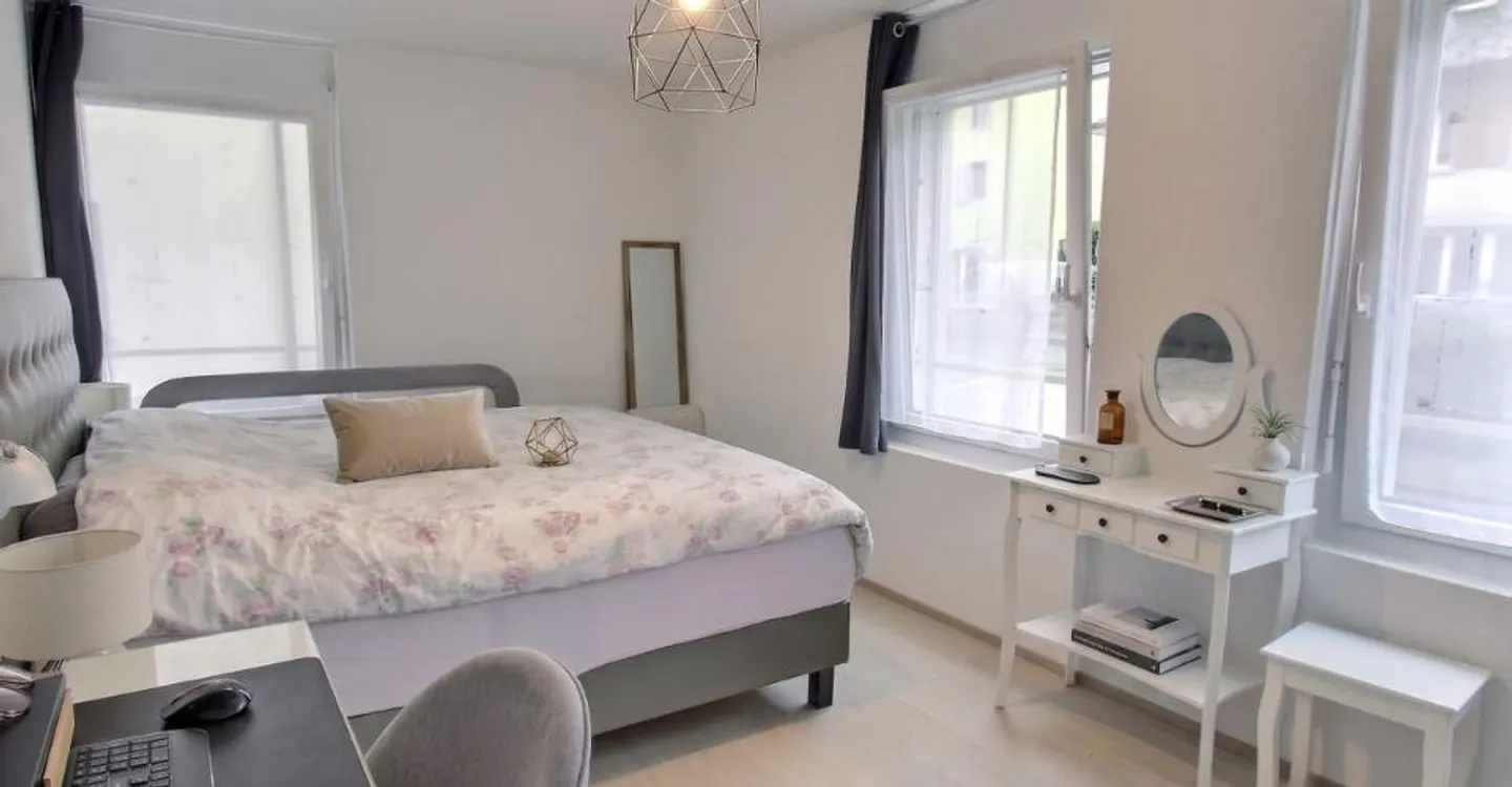 Spacieux appartement de 4,5 pièces de 136 m2, en plein centre de Châtel-St-Denis - Foto 9 von 10