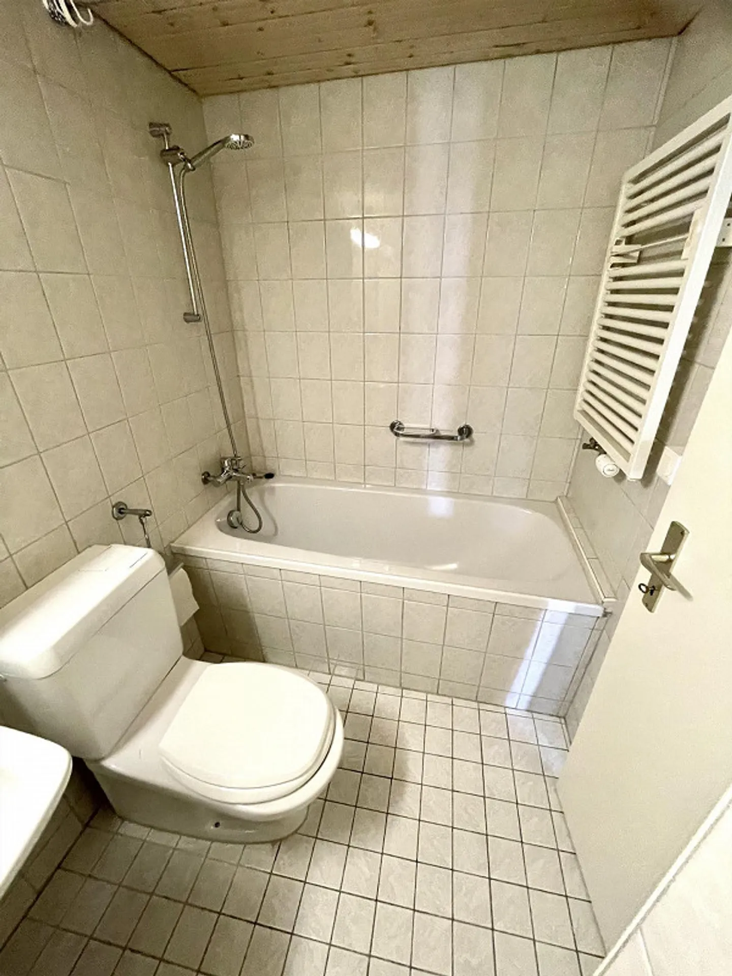 Gemütliche 2.5 Zimmer-Dachwohnung im Dorfkern - Photo 11 of 16