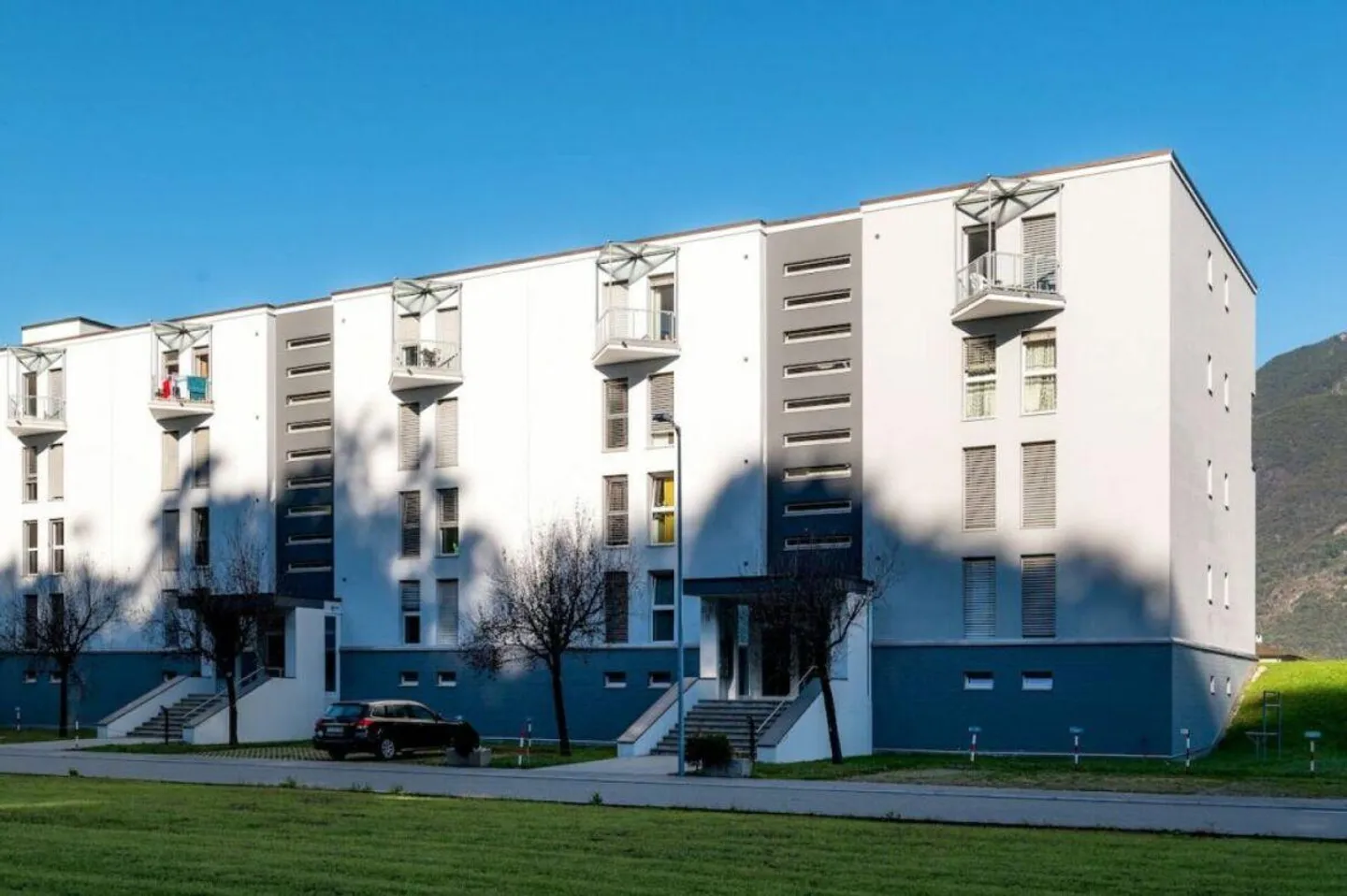 Geräumige Wohnung mit Balkonen - Foto 2 von 9