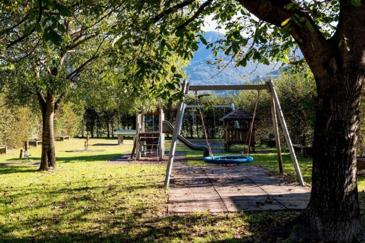 Geräumige Wohnung mit Balkonen - Foto 5 von 9